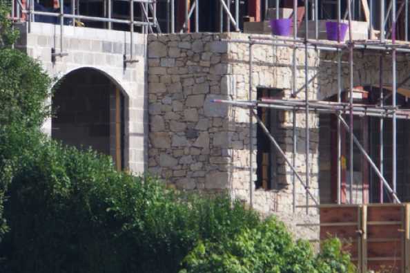 23 September 2021 - 12-56-36
There's a new house being built high up in Kingswear. Well, another replacement house.

Some of the stonework has been completed on the river facing elevation. Not so much Devon stone, more Flintstone. Perhaps the builder was Barney Rubble?
--------------
Kingswear construction